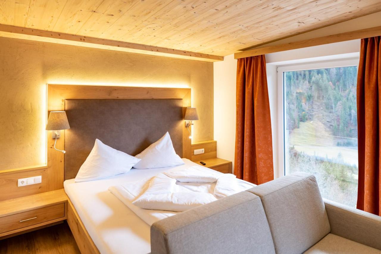 Hotel Tiroler Herz Hinterhornbach Kültér fotó