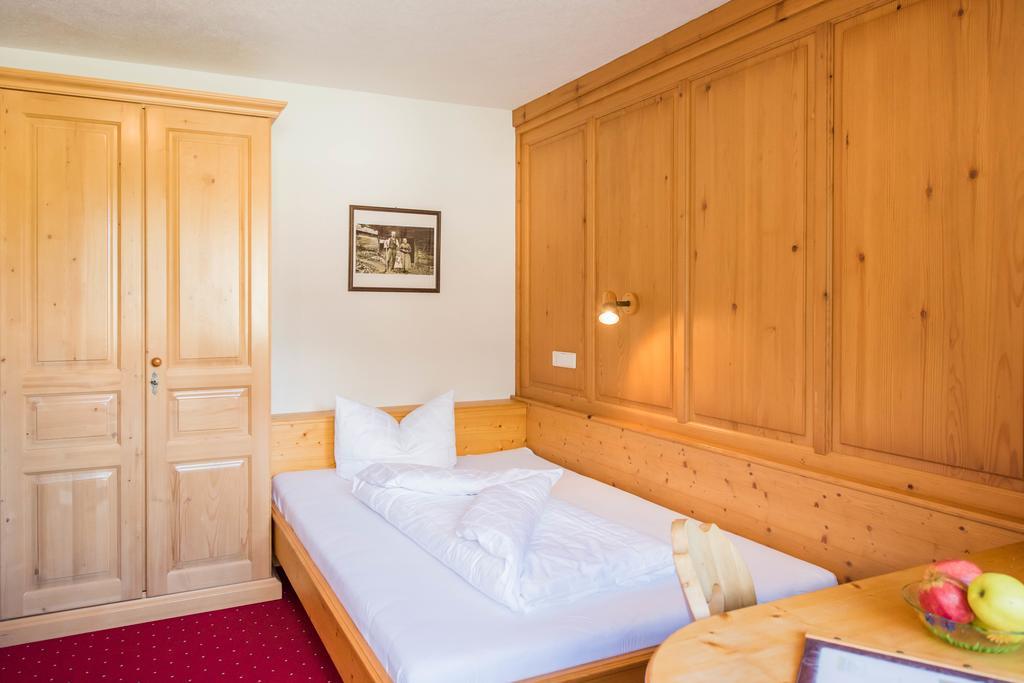 Hotel Tiroler Herz Hinterhornbach Kültér fotó